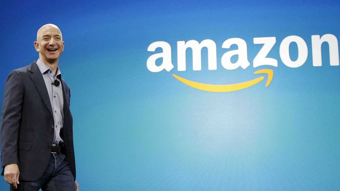 Jeff Bezos vende US$ 1,8 bilhão em ações da Amazon