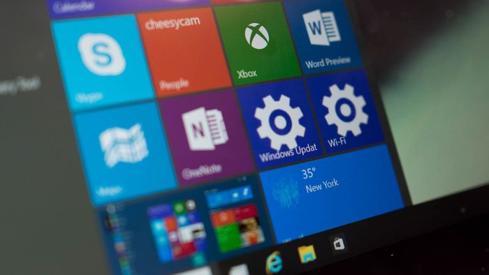 Resultado de imagem para Microsoft impede que malwares desativem o Windows Defender