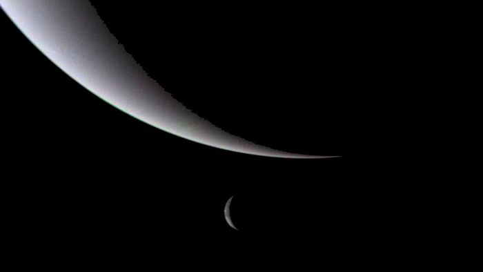 Essas luas de Netuno fazem uma espécie de dança orbital para impedir colisões