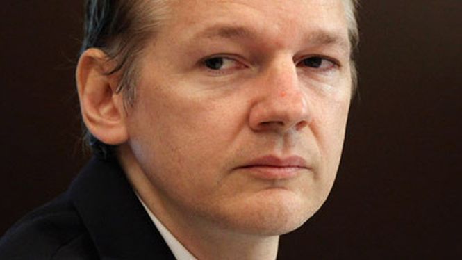 Hackers atacam sites do governo sueco a favor de Julian 